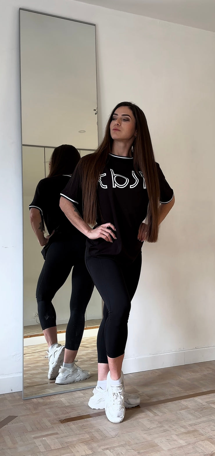 Tight Fit Tee in Black